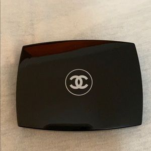 DOUBLE PERFECTION LUMIÈRE POWDER MAKEUP